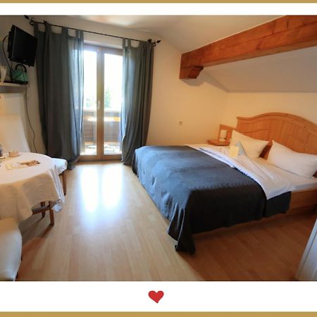 Berghupferl - Do Legst Di Nieda Bed and Breakfast Oberaudorf Exteriör bild